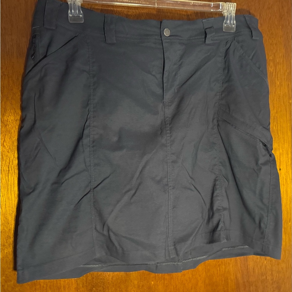 Dry on the fly navy blue skort